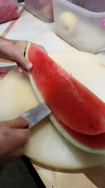 ktv的瓜吃不吃,吃不吃，关键看态度