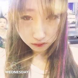 高冷女神自拍吃瓜